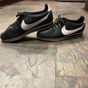 Nike Cortez shoes size 11 us black women